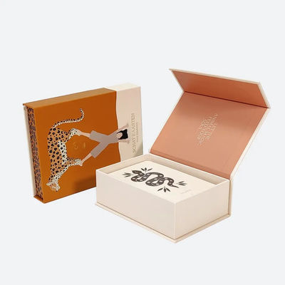 Wzór Sztywne pudełko kartonowe Recykling Niestandardowe logo Tarot Card Magnet Book Box