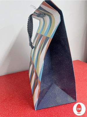 Boutique Bow Torby do pakowania prezentów Cukierki Luksusowa papierowa torba Die Cut Handle