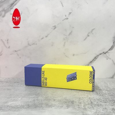 Pudełko na perfumy o gramaturze 300 g / m2 do olejku eterycznego z serum do pielęgnacji skóry